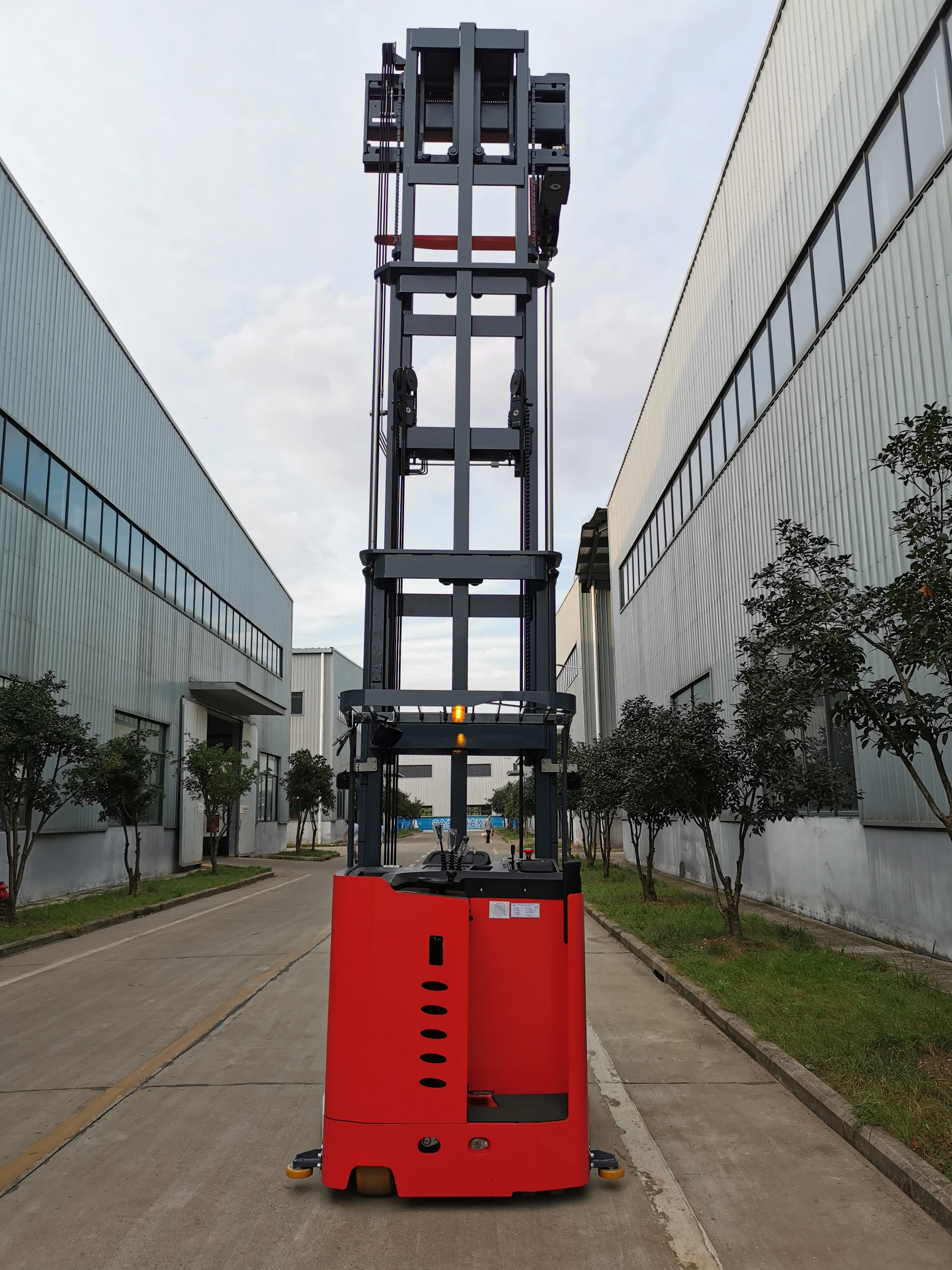 Сделано в Китае 3-х колесный Вилочный Погрузчик Штабелер высокотехнологичных Штабелер Электрический штабелеукладчик широко используется для узкой Ailse