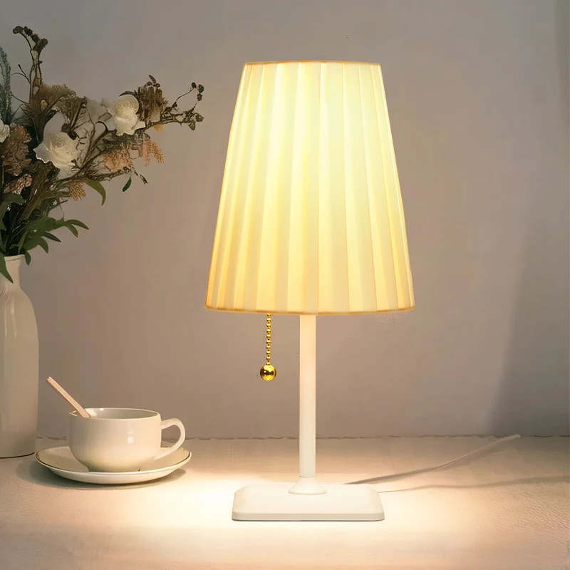 Classic Pleat White Linen Fabric Vintage Tapered Empire Lampshade E27 Square Metal Base Pull Chain Switch Bedside Table Lamp
