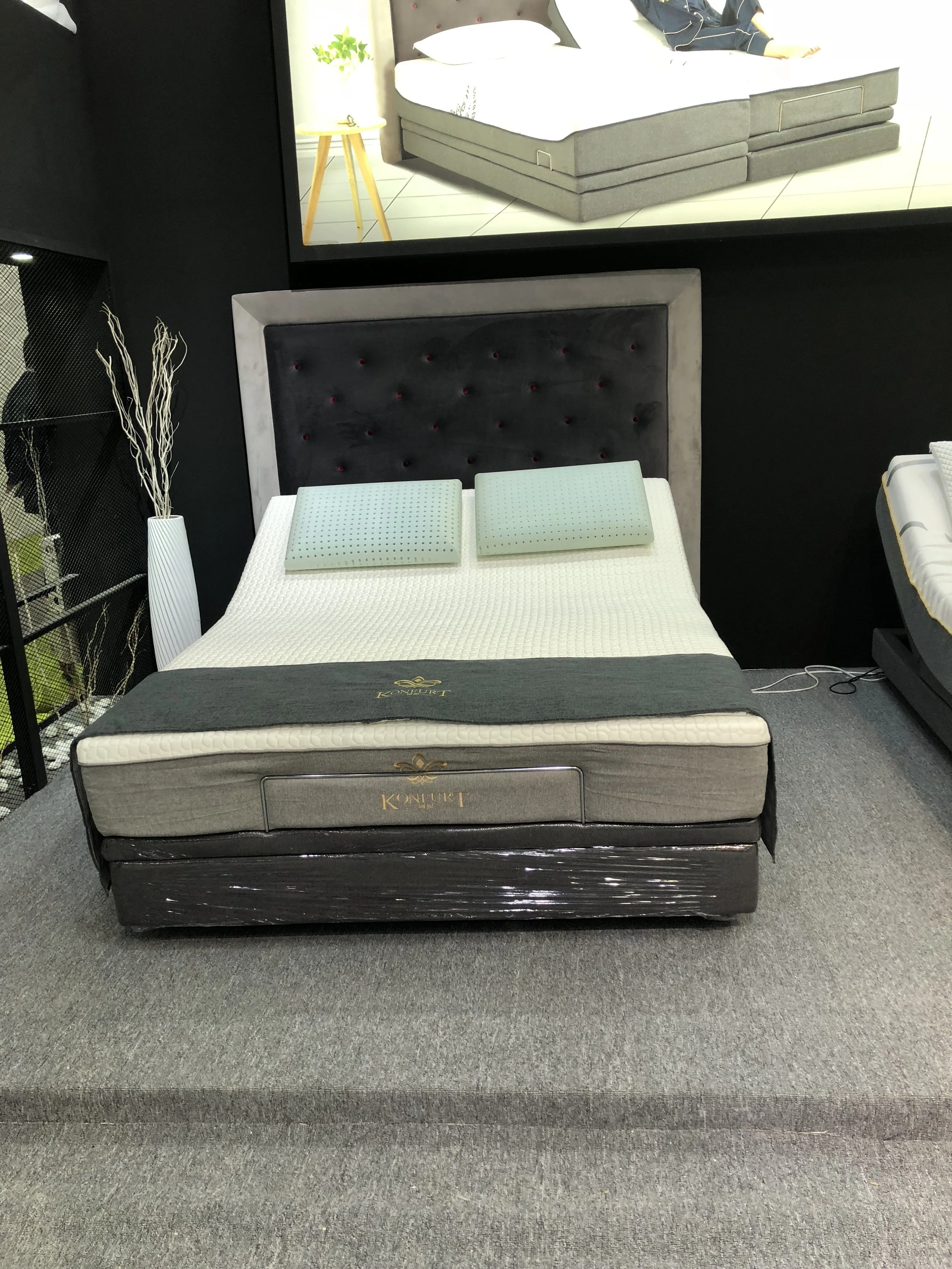 Head and Foot Recline Split King Electric Adjustable Bed Base with Customized Headboard