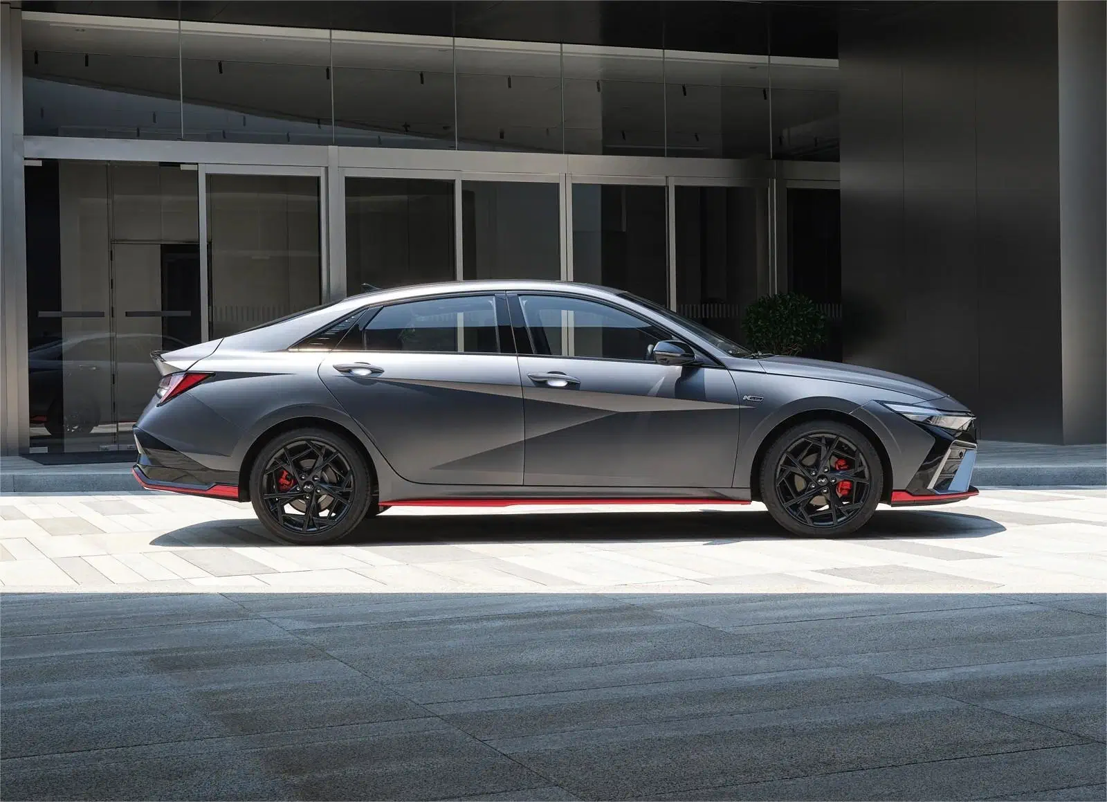 2024 Luxury Edition Hyun-Da I Elantra 1.5L GLS Sedan