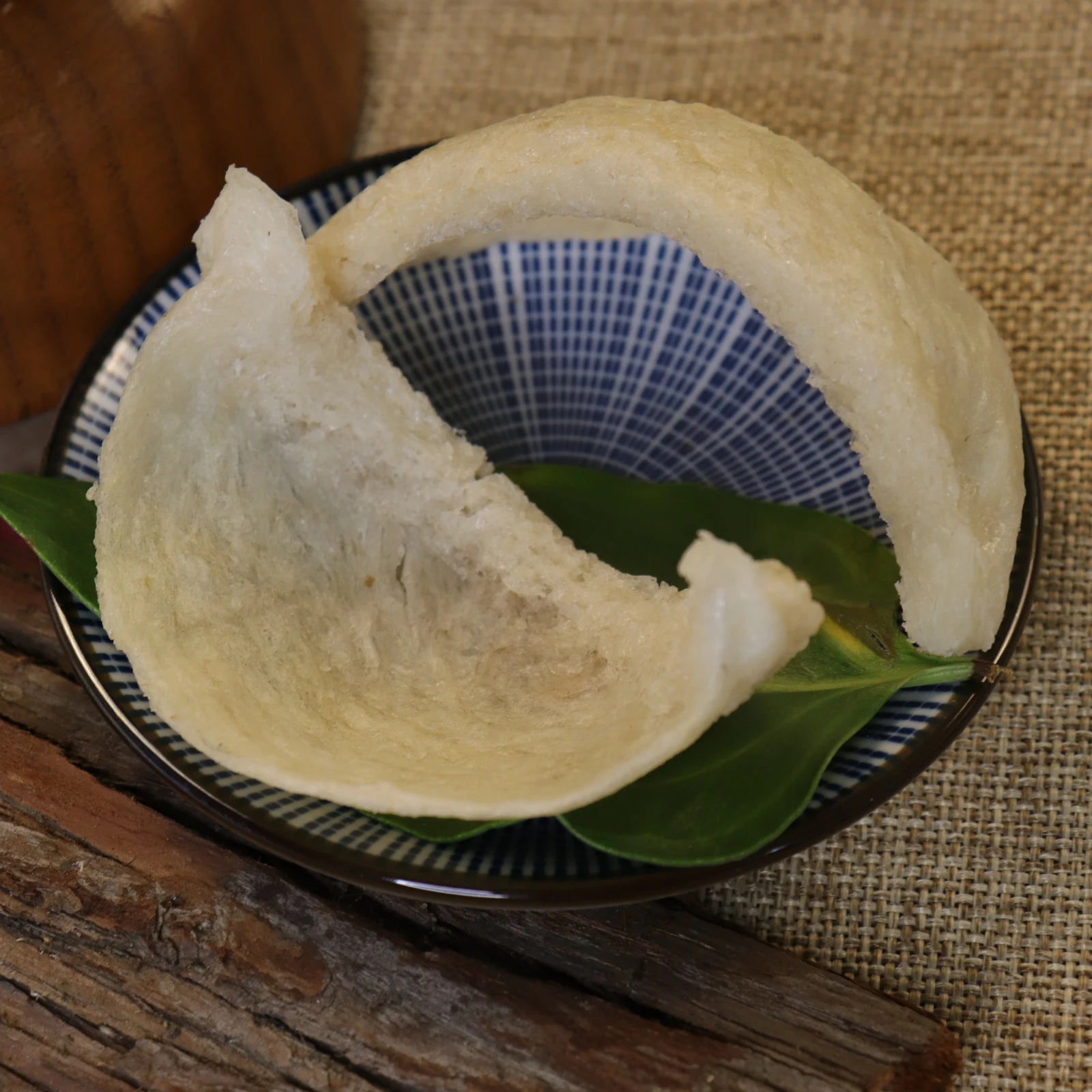 Dry Bird Nest Corner Edible Customized Birdnest Swallow Bird Nest From Indonesia