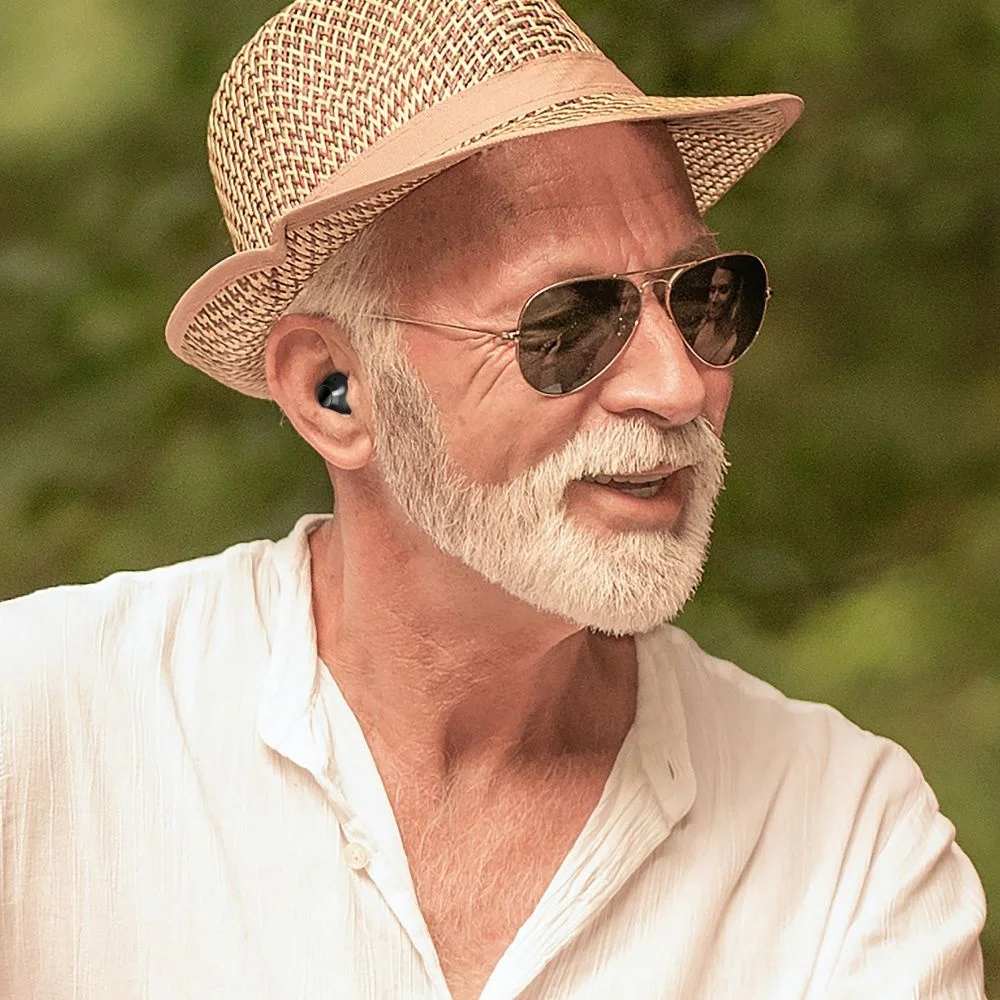 JINGHAO High Quality Wireless Hearing Aid Invisible Digital Hearing Aid Rechargeable For Seniors Deafness With Charging Case