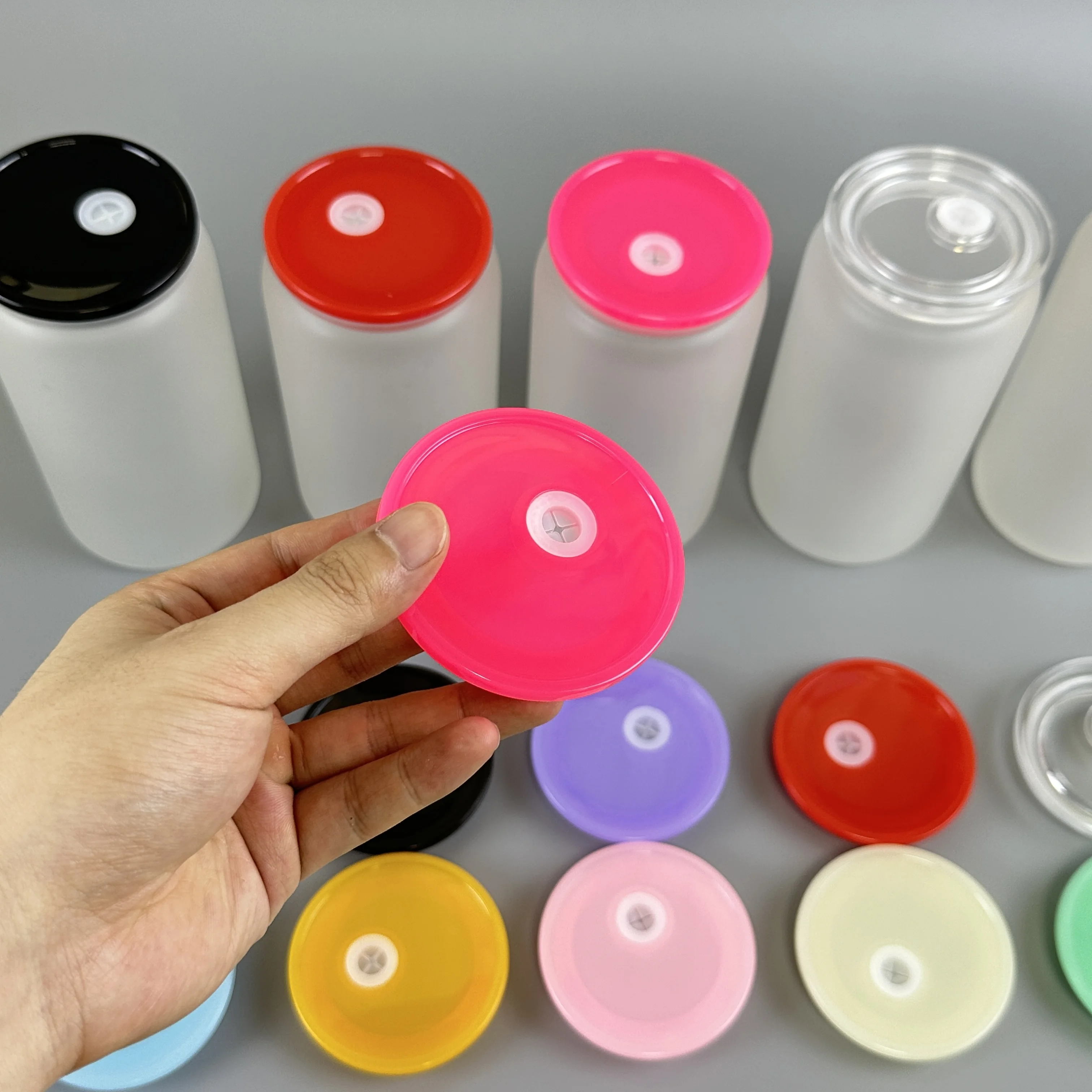 BPA free plastic pp lids for 16oz glass can red black pink clear Multicolor Leak-proof plastic acrylic cover lids for soda can