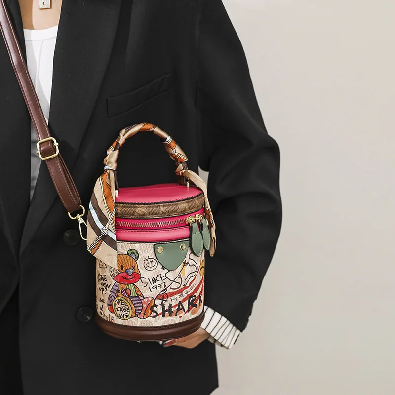 Graffiti Bucket Bag for Women 2024 New Fashion Cylinder Bag Handheld One Shoulder Crossbody Bag