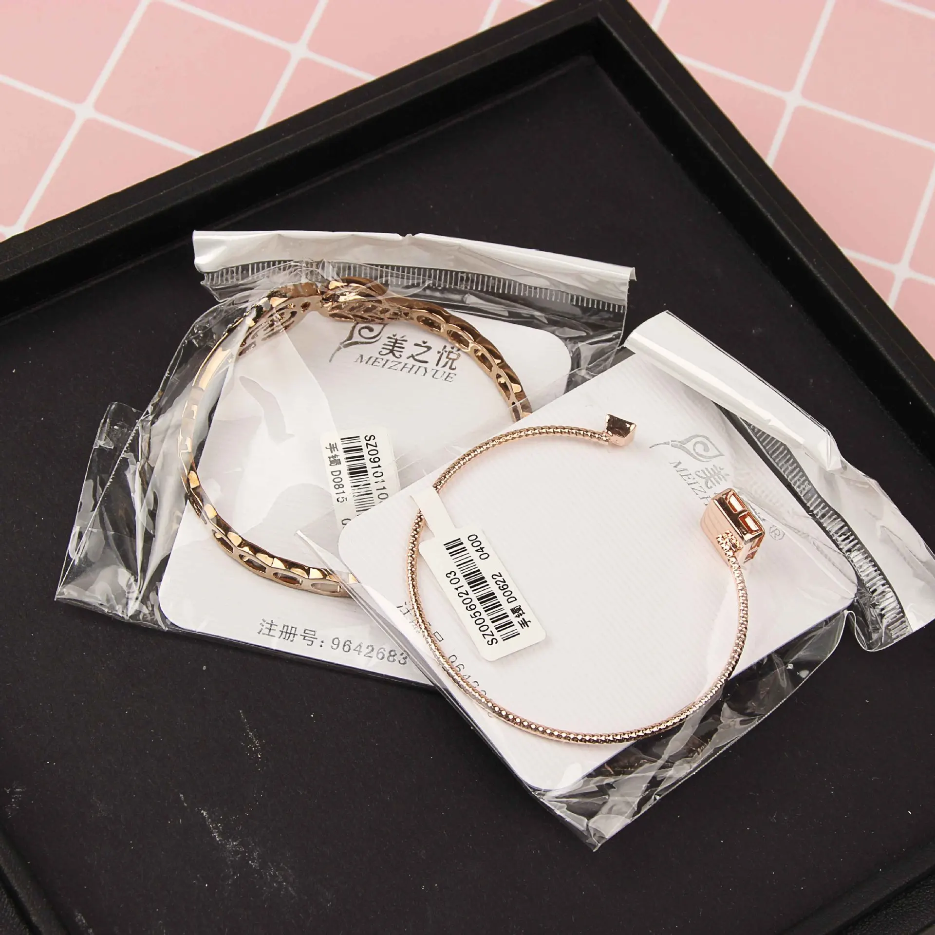 Aug Jewelry charm bracelets inlaid in bulk with real gold plated rhinestones and zircon bracelets stainless steel bracelets