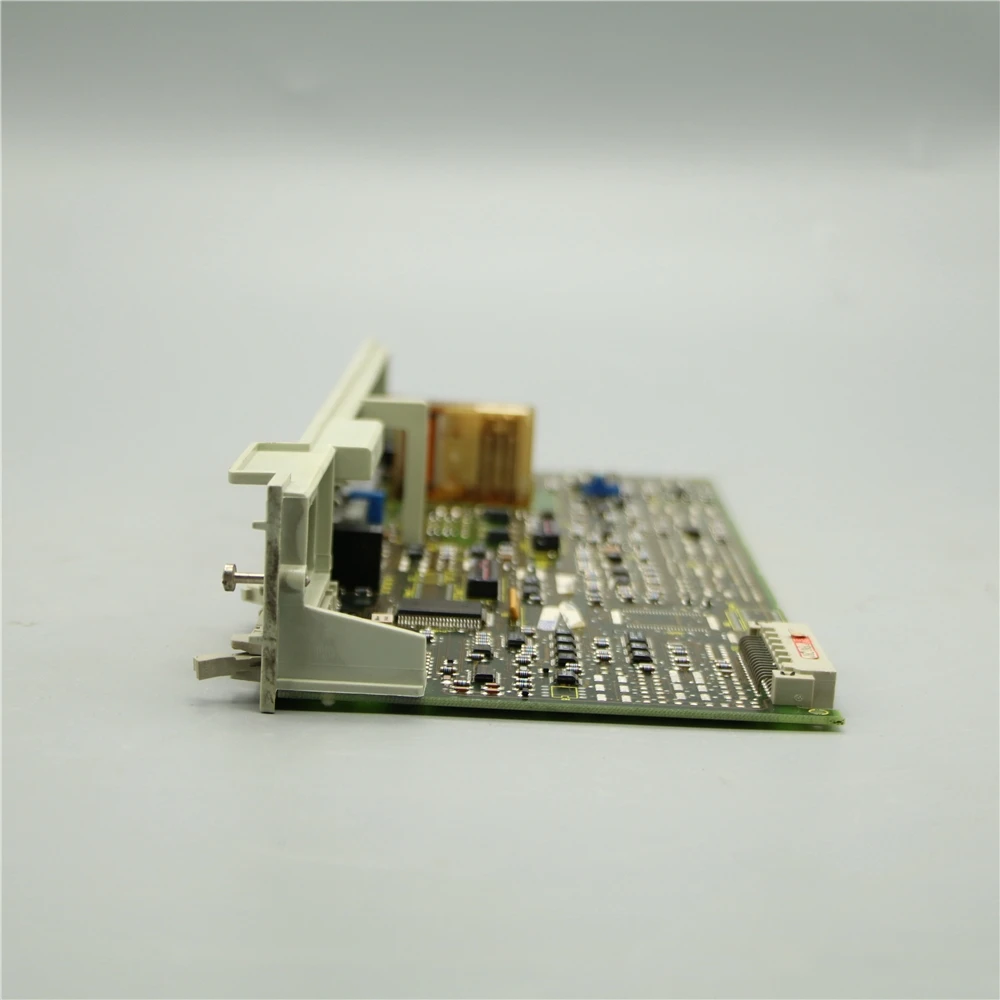 6SN1118-0AD11-0AA0 SIMODRIVE 611-A PLUG-IN CLOSED-LOOP CONTROL UNIT