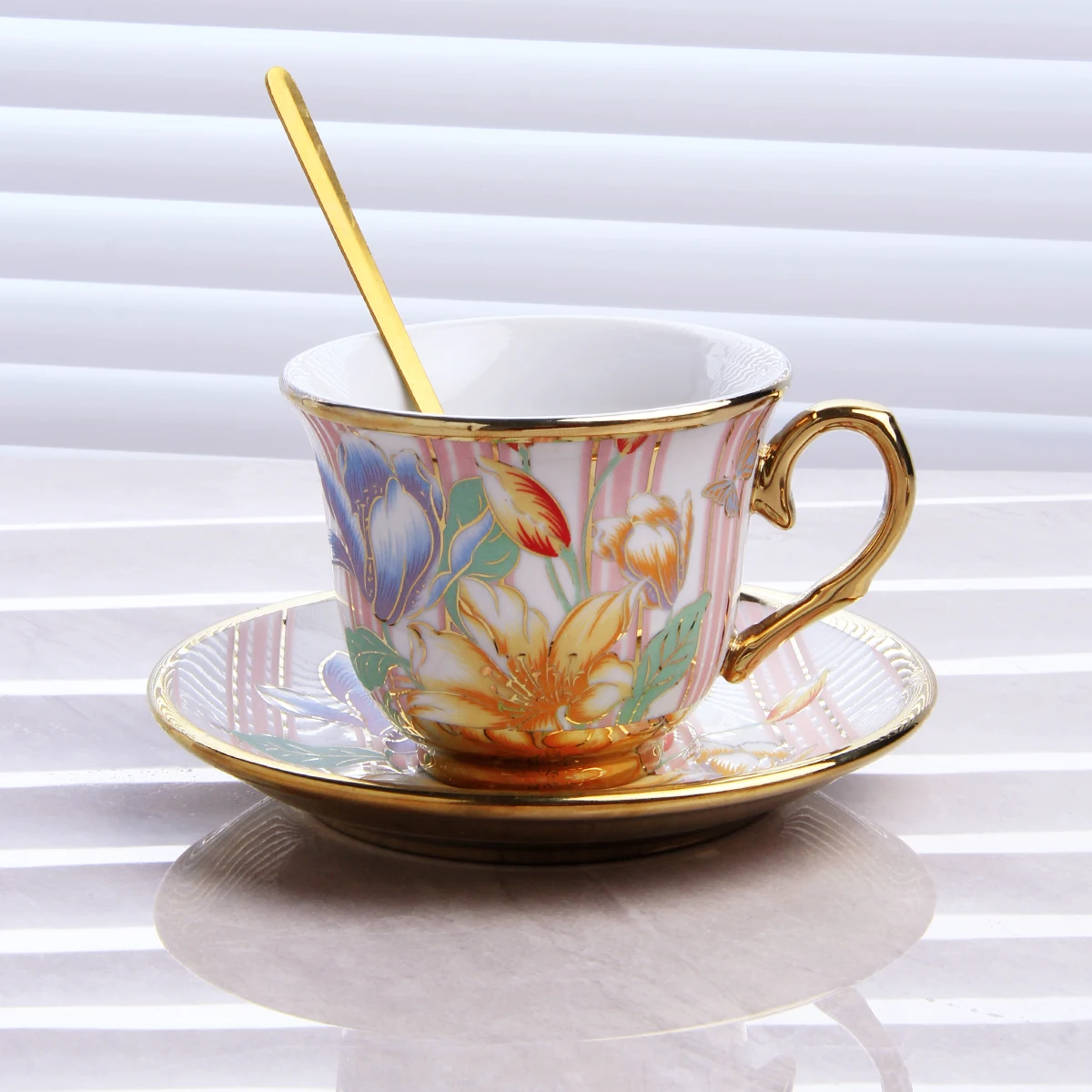 Deluxe Painted Gold Ceramic Home Afternoon Tea Cup Ceramic Coffee Cup Set Tea Set with Cup Holder