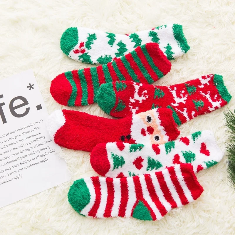 wholesale high quality gift packing fuzzy women christmas socks
