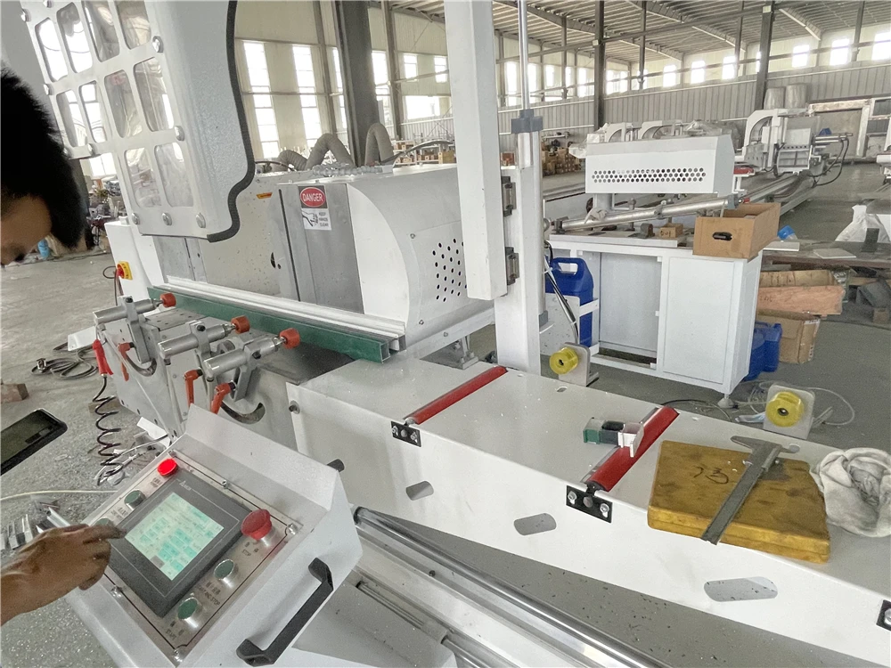 Factory Direct Customized High Speed CNC Full Auto Double Head  Cutting Saw Machine for  PVC and Aluminum Profile Window