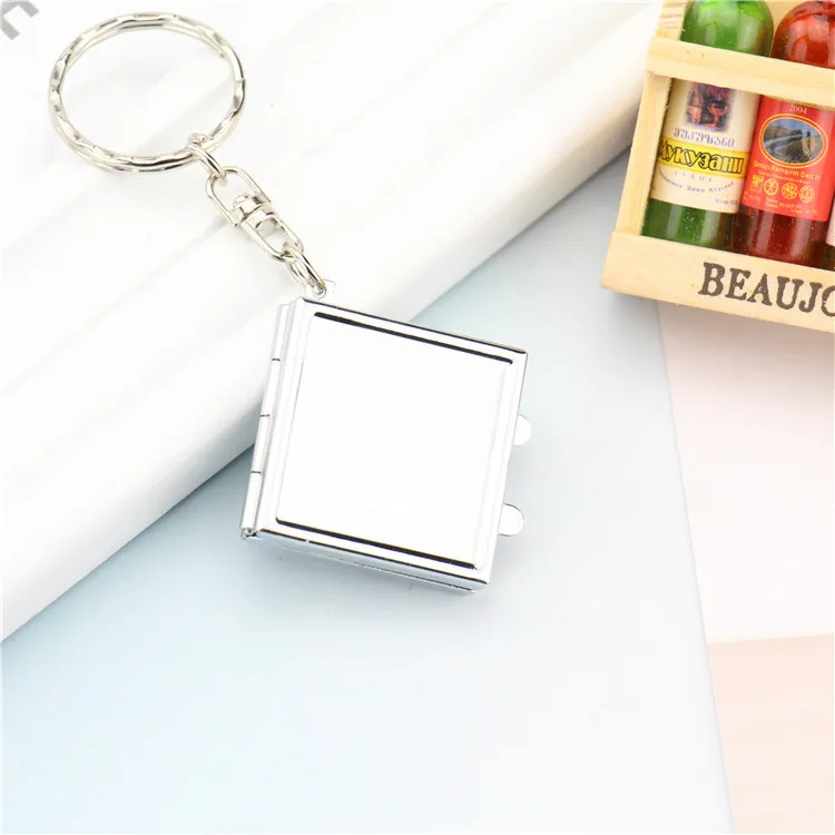 ZONZHU Mini mirror  Portable With Chain 3 Form Triangle Rond Heart Metal Material Pocket Mirror