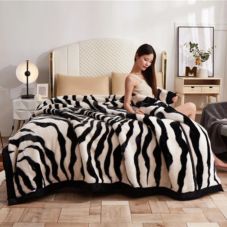 Wonderful Fashionable Super Soft Polyester Plush Fabric Blanket Winter Korean Raschel Blanket
