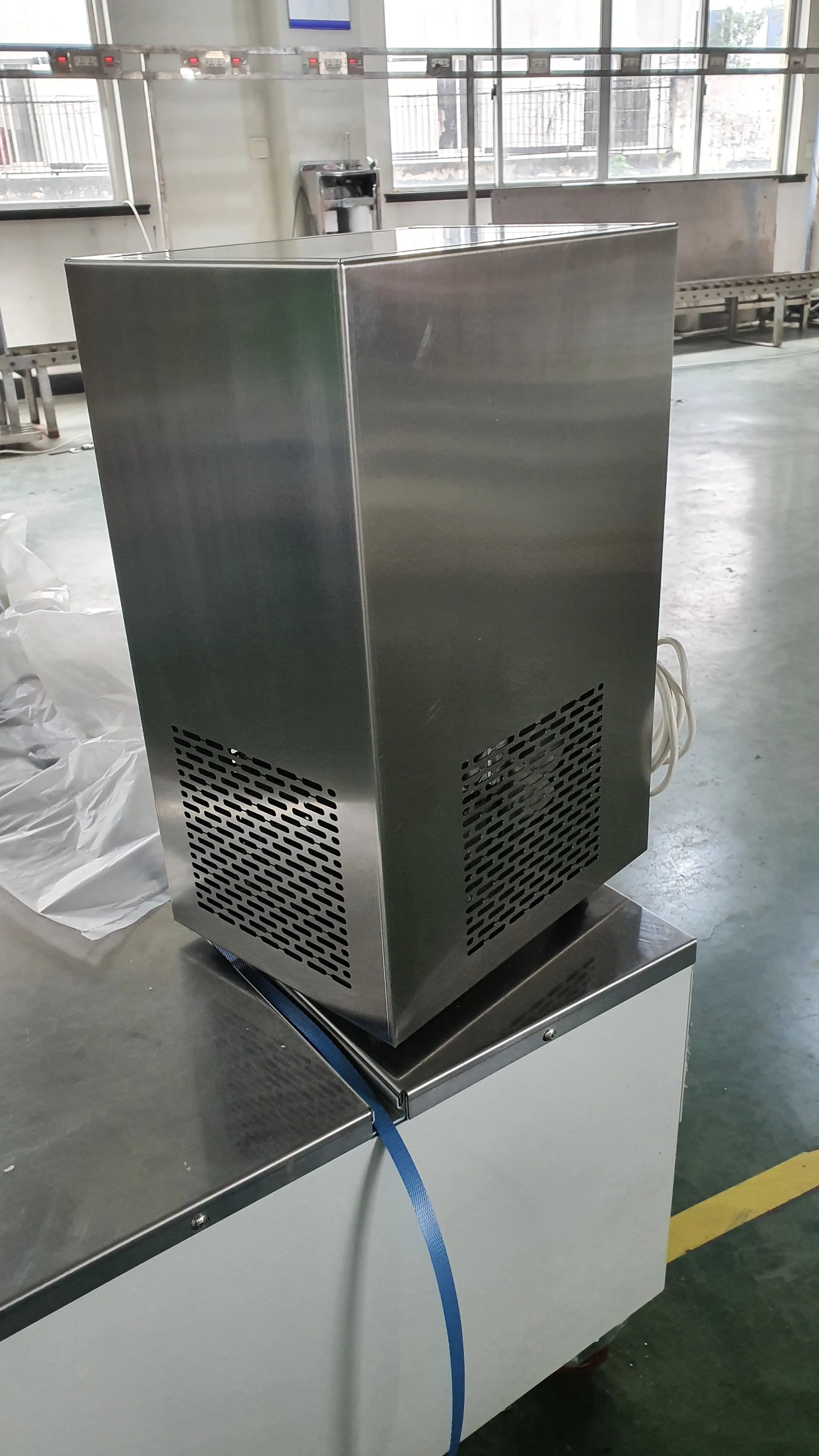 Охладитель воды под раковиной со сверкающей водой, Диспенсер со сверкающей водой