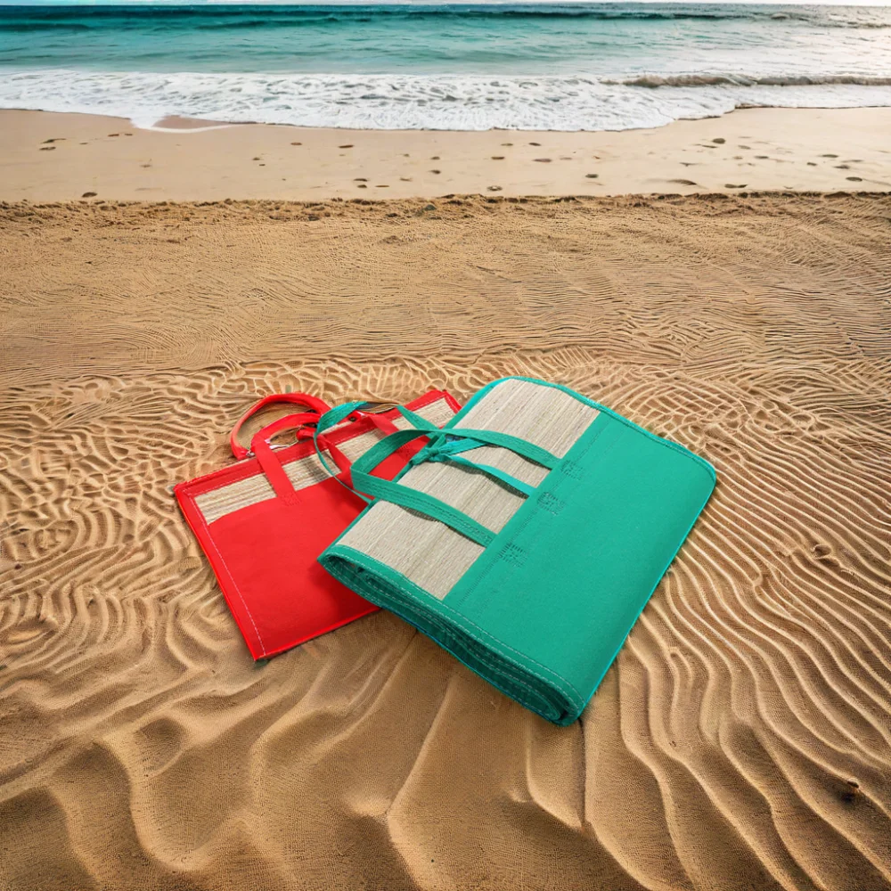 Portable Folded Beach Mat Adult Foldable Straw Printed Mattress Waterproof and Dampproof Made of Polyester for Camping