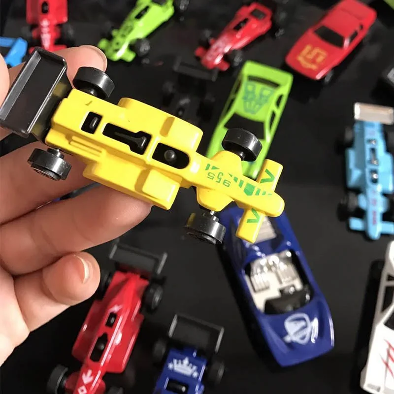 Factory Wholesale Mini Diecast 1:64 Scale Alloy Car Toy Model with Sliding Function