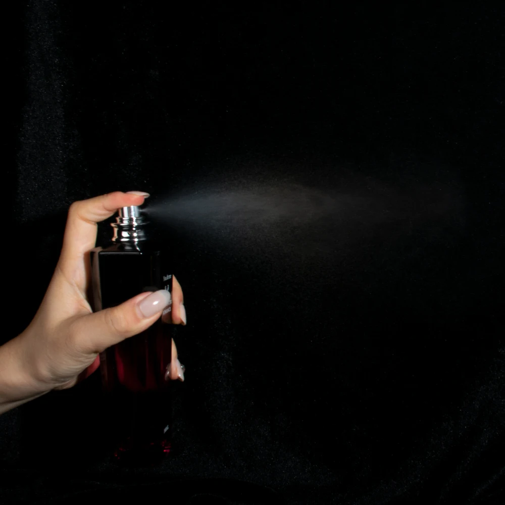 Factory Fashion Fragrance Parfum Glass Sprayer Pump 100ml Perfume Bottle And Packaging