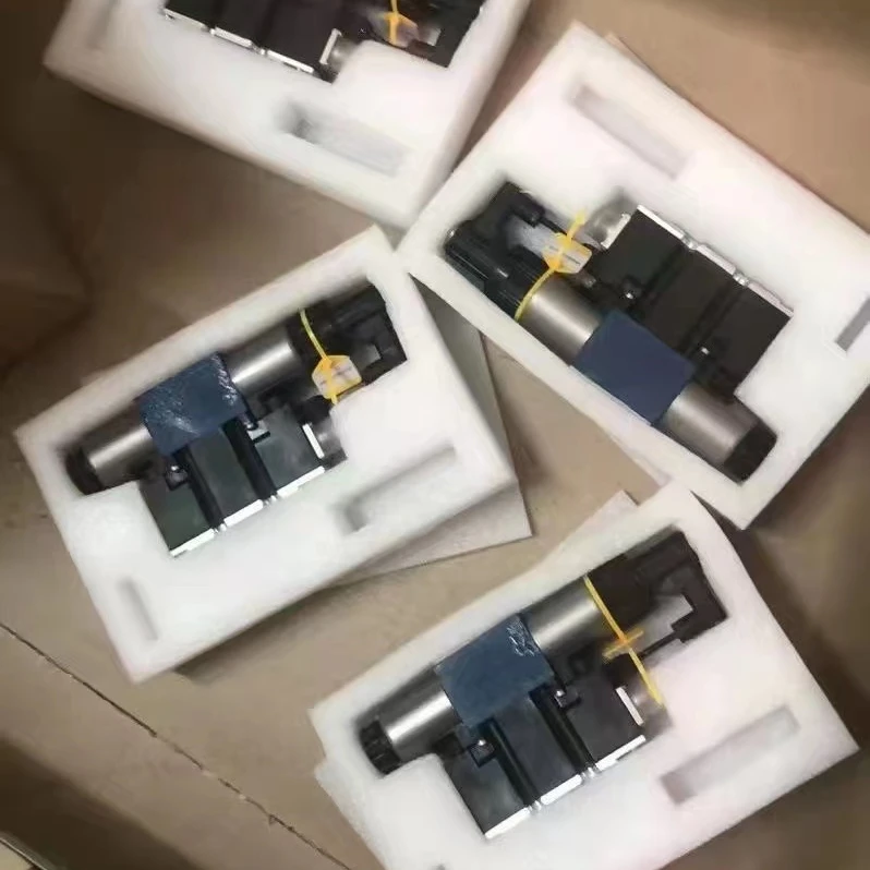 Best price rex-roth 4WREE 10 W50-2X/G24K31/A1V R900931371 Proportional solenoid valve 4WREE 4WREE6  4WREE10