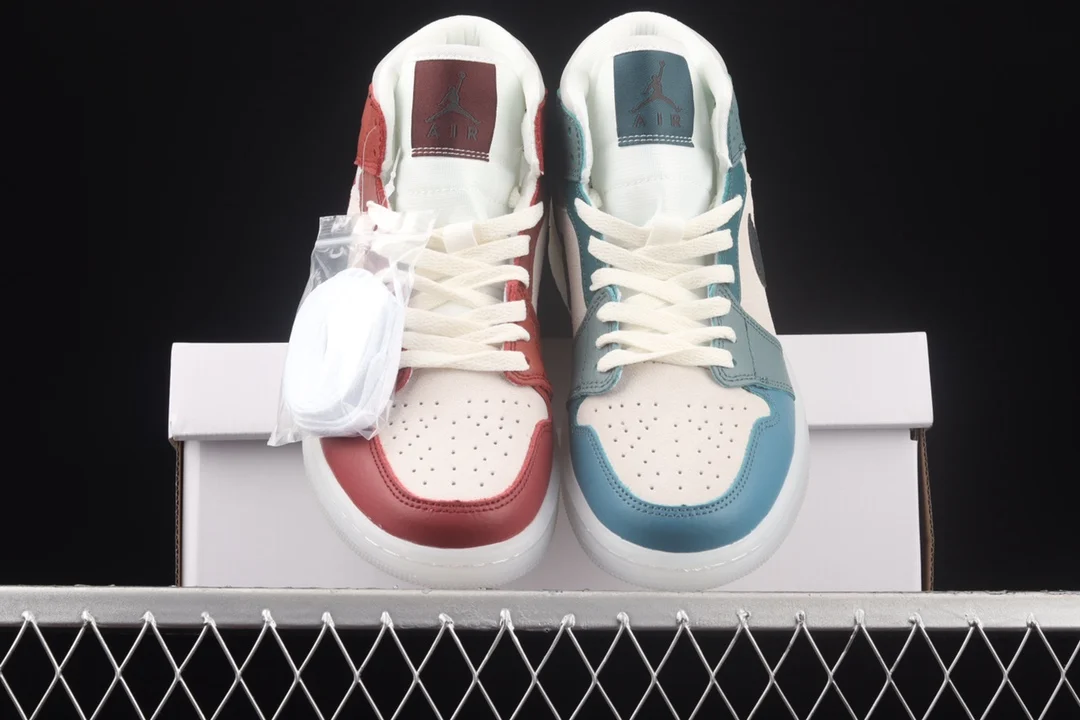 Popular Original Quality Nike Air Jordan 1 Mandarin Duck Color Classic Men Shoes Culture Basketball Shoes Nike Men Shoe Sneakers