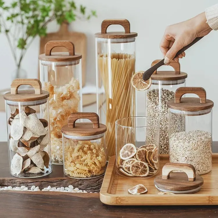 Wholesale Hot Sale Glass Kitchen Spice Pepper Candy Coffee Food Wide Mouth Glass Storage Jar With Acacia Wood Lid