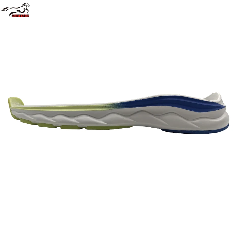 Mustang great design running eva soles cushioning lightweight rubber soles for Russia  shoe sole
