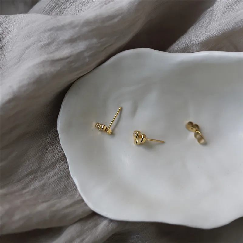 Fashion Minimalist 18K Gold Plated Stainless Steel Jewelry Bee Honeycomb Stud Earrings