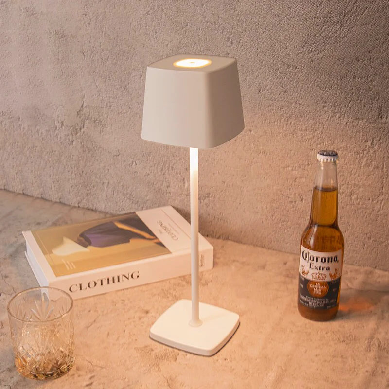 Hot Sale Dining Table Lamp Wireless Rechargeable Hotel Bar Coffee Table Lamp Luxury Decorative Desk Light