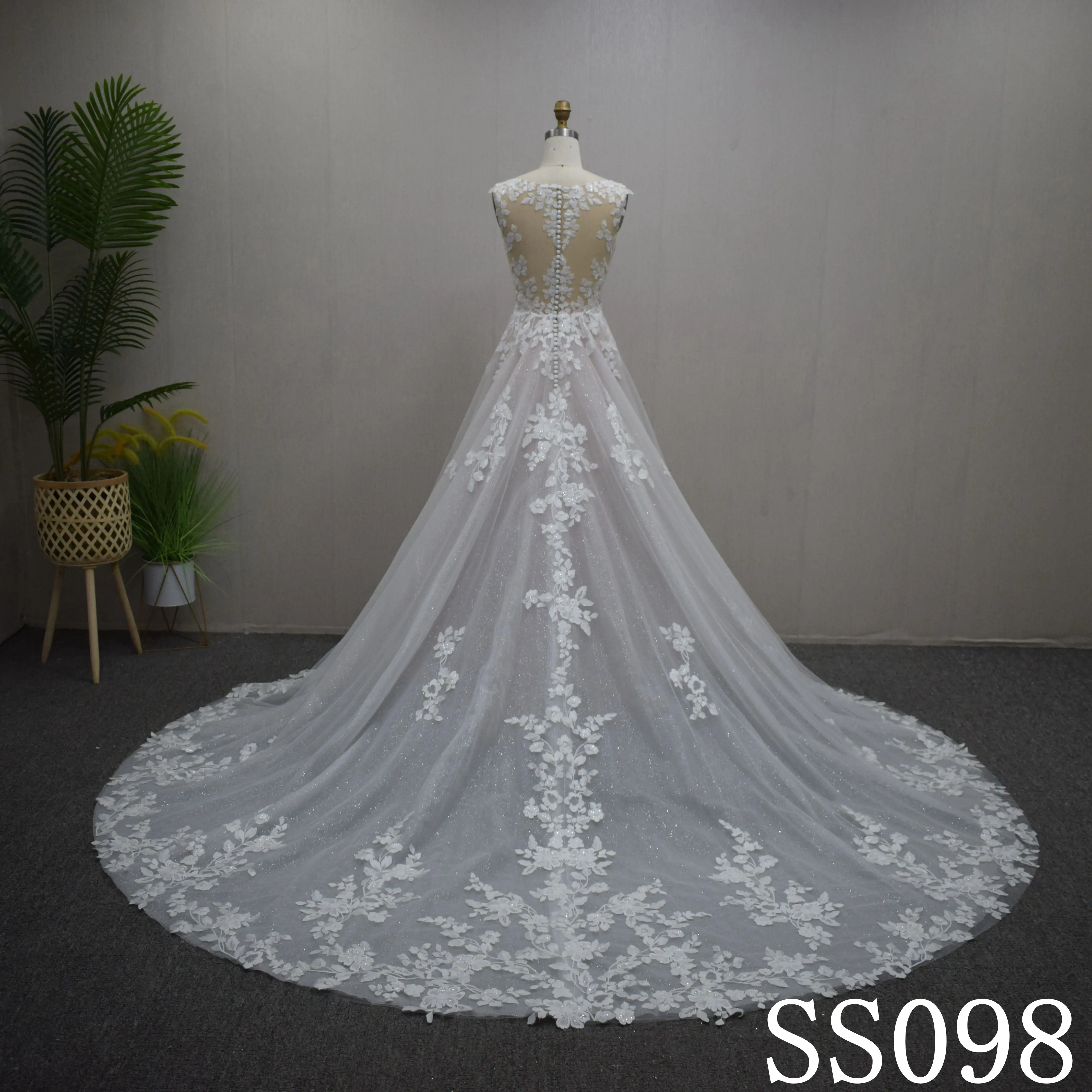 Elegant Appliqued A-Line Wedding Dress