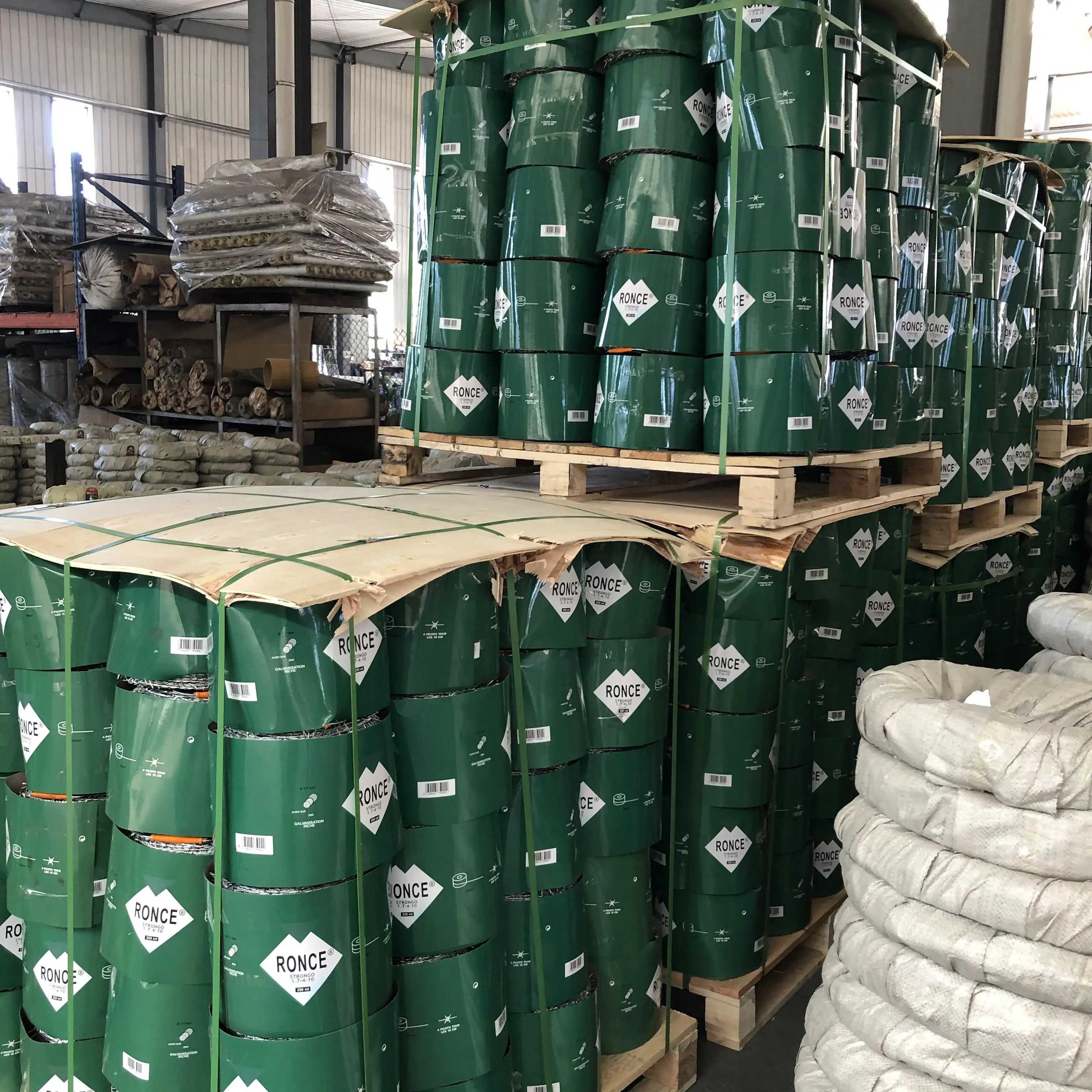 Factory sale galvanized barbed wire length per roll 2 strand barbed wire alambre de puas galvanized