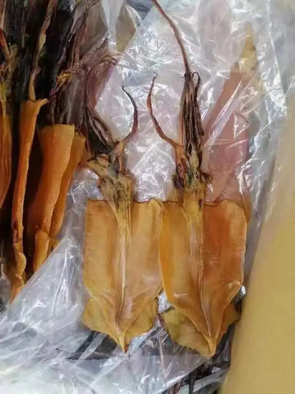 dried dosidicus gigas squid Factory price skin off  dried  peru squid 6- 8 pcs per kg
