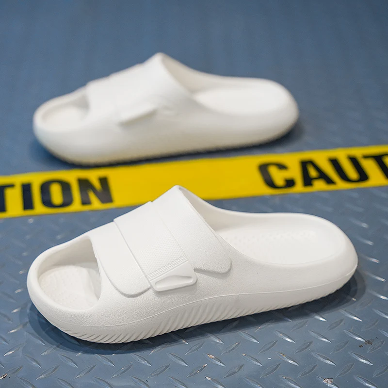 Slippers female summer indoor silent platform daddy slippers step on shit feeling non-slip couple sandals male wear