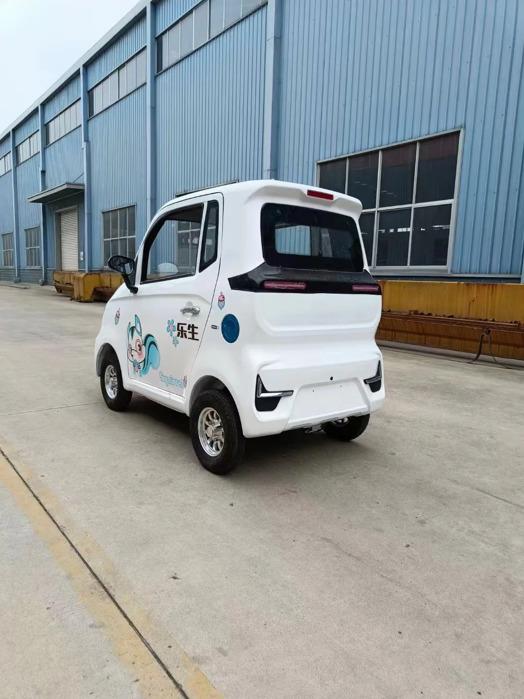 2023 new releaseed close body electric passenger vehicle motorized electric car electric mini car