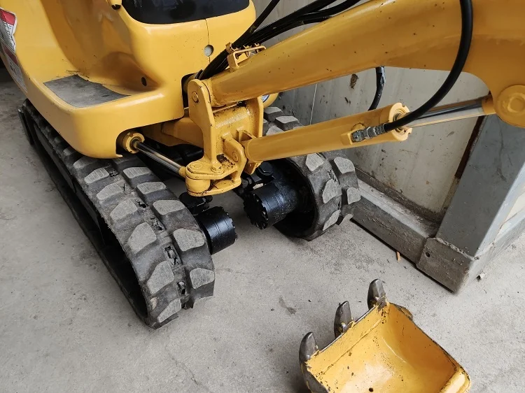 Экскаватор Komatsu PC01 380 кг хорошее