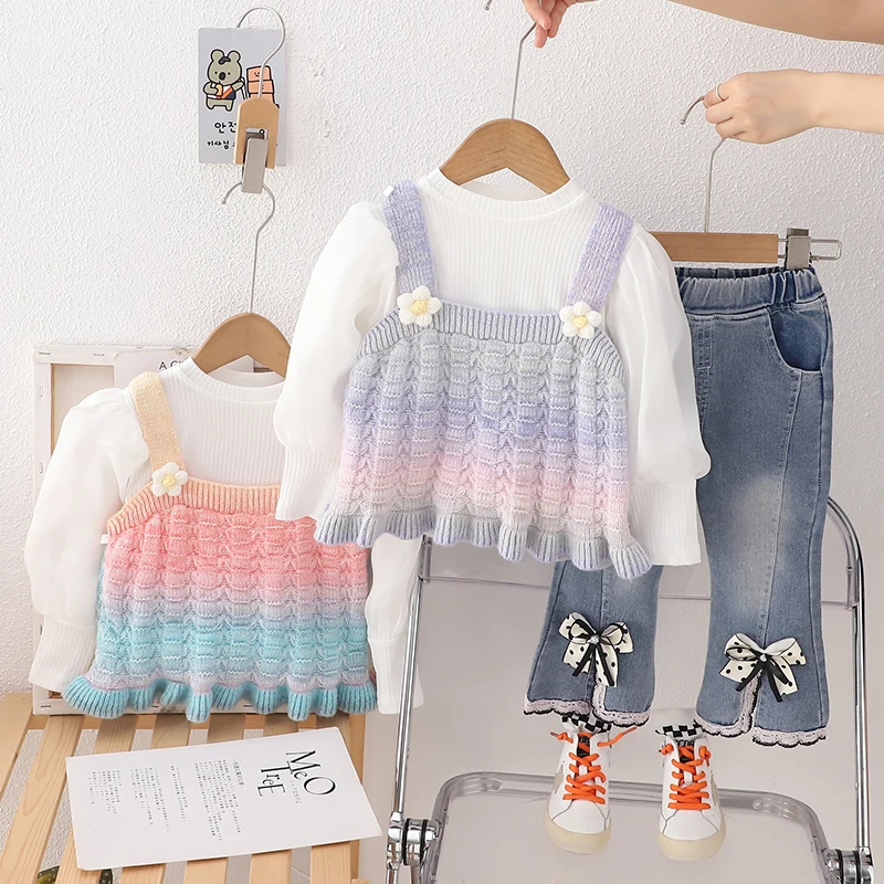 Осенний комплект одежды для маленьких девочек в западном стиле с кукольным воротником и длинными рукавами весна-осень свитер жилет Комплект из трех предметов оптом