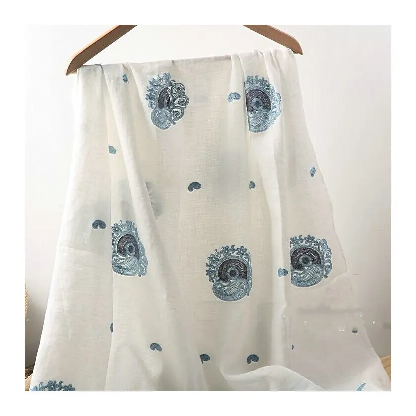 
 Вышитая льняная ткань для одежды  