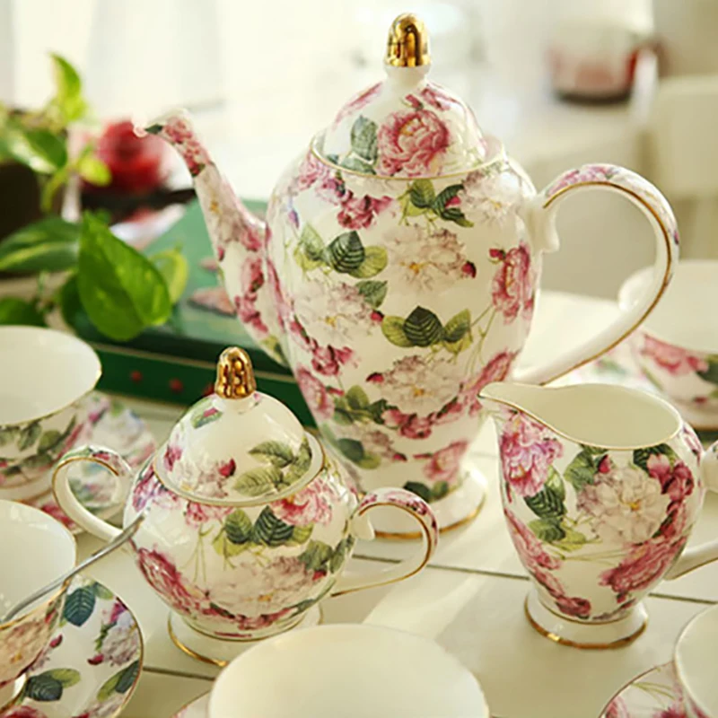 European Fine Bone China Coffee Set Floral Ceramic Cup and Saucer Sugar Milk Tea Pot 15 Pieces English Afternoon Tea Set