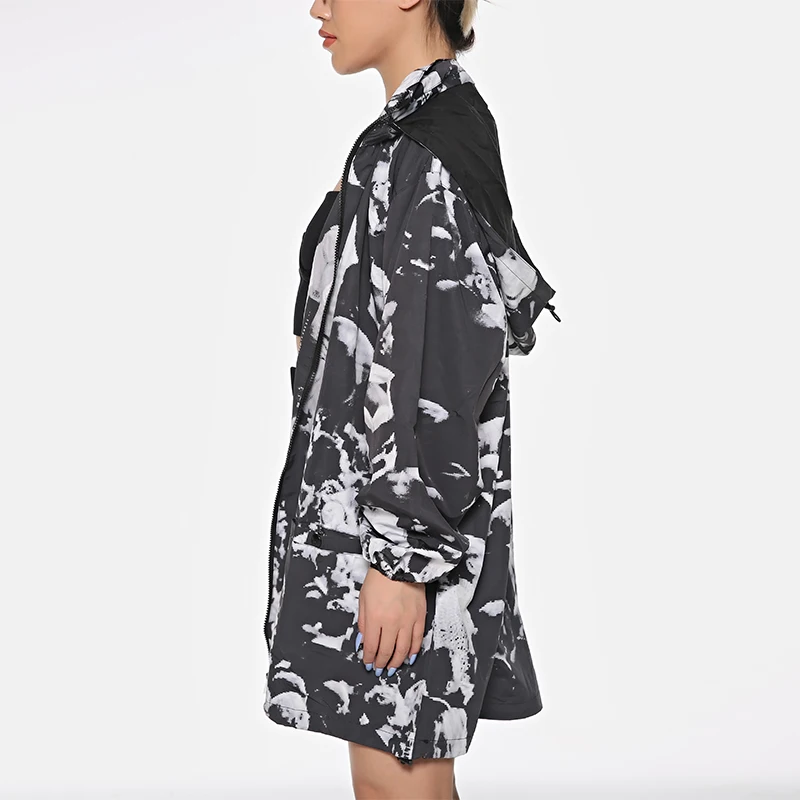 
Wholesale Prices Designer Stylish Camouflage Plus Size Wind Breaker Spring Jacket Hoodie For Women 2021 