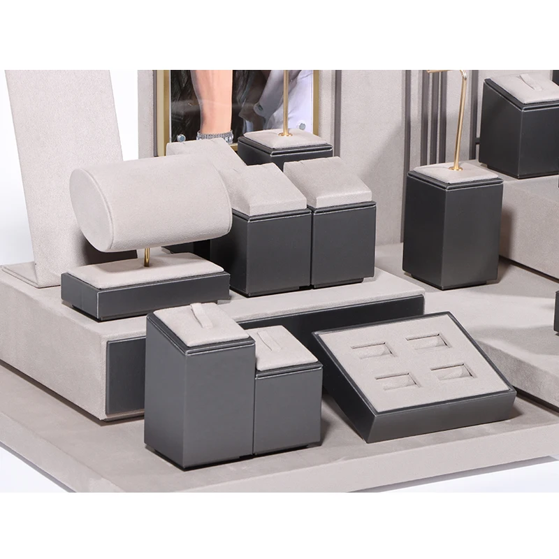 ROMI luxury wholesale jewelry displays and packaging necklace display bust for sale