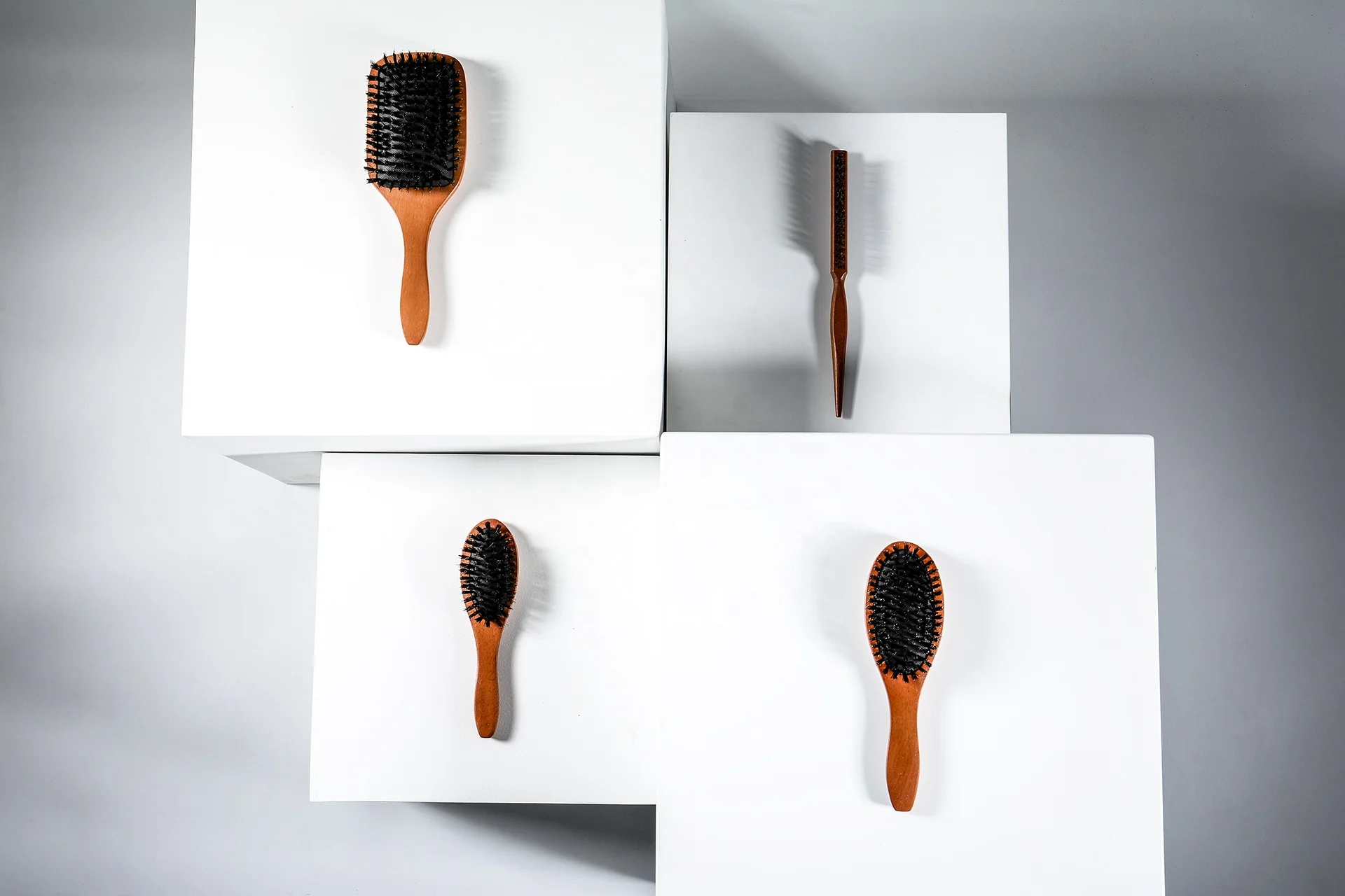 Luxe wood boar bristle brush natural boar bristle brush with design soft beauty salon tools