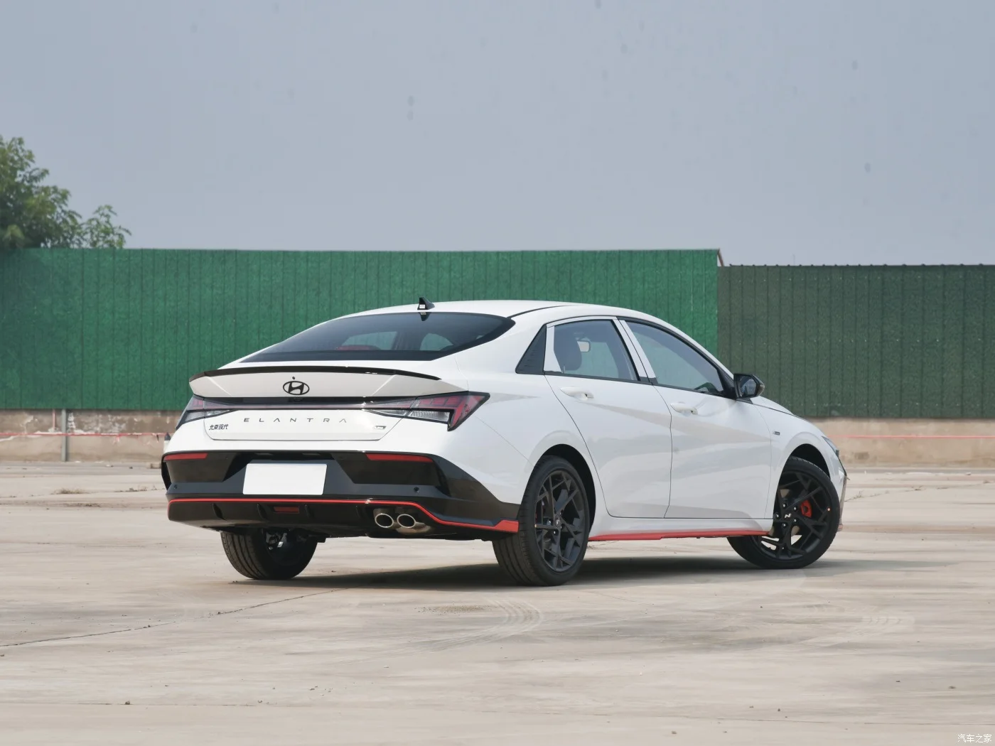 2024 модель б/у Hyunda i Elantra 1.5L CVT LUX N-Line Edition 5-местный седан китайского бренда Fwd колесный автомобиль