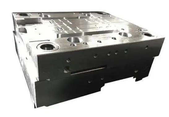 OEM изготовленная на заказ форма для автомобиля транспортного средства пластиковая Автомобильная дверь инъекции формовочная фар и литья