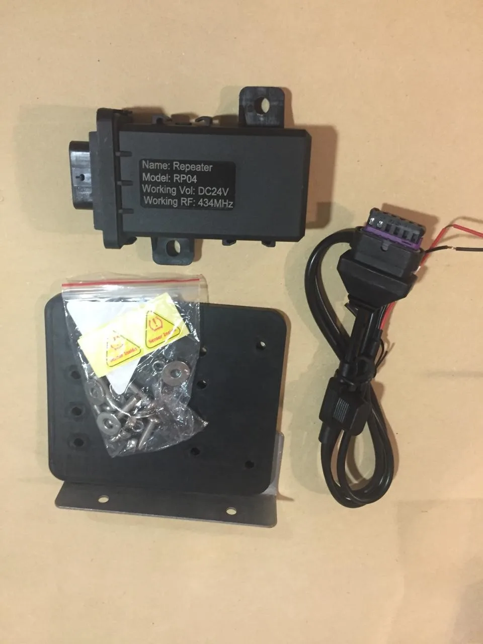 RS232 TTL uart can bus tpms Internal 6 tires bus truck tpms wireless tire pressure monitoring system for truck bus trailer