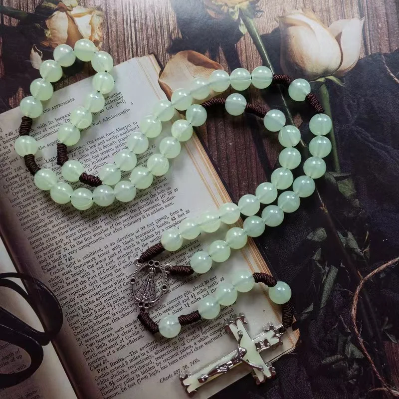 Hot Selling acrylic luminous beads cross rosary necklace Madonna Crucifix Pendant Jewelry Necklaces luminous rosary
