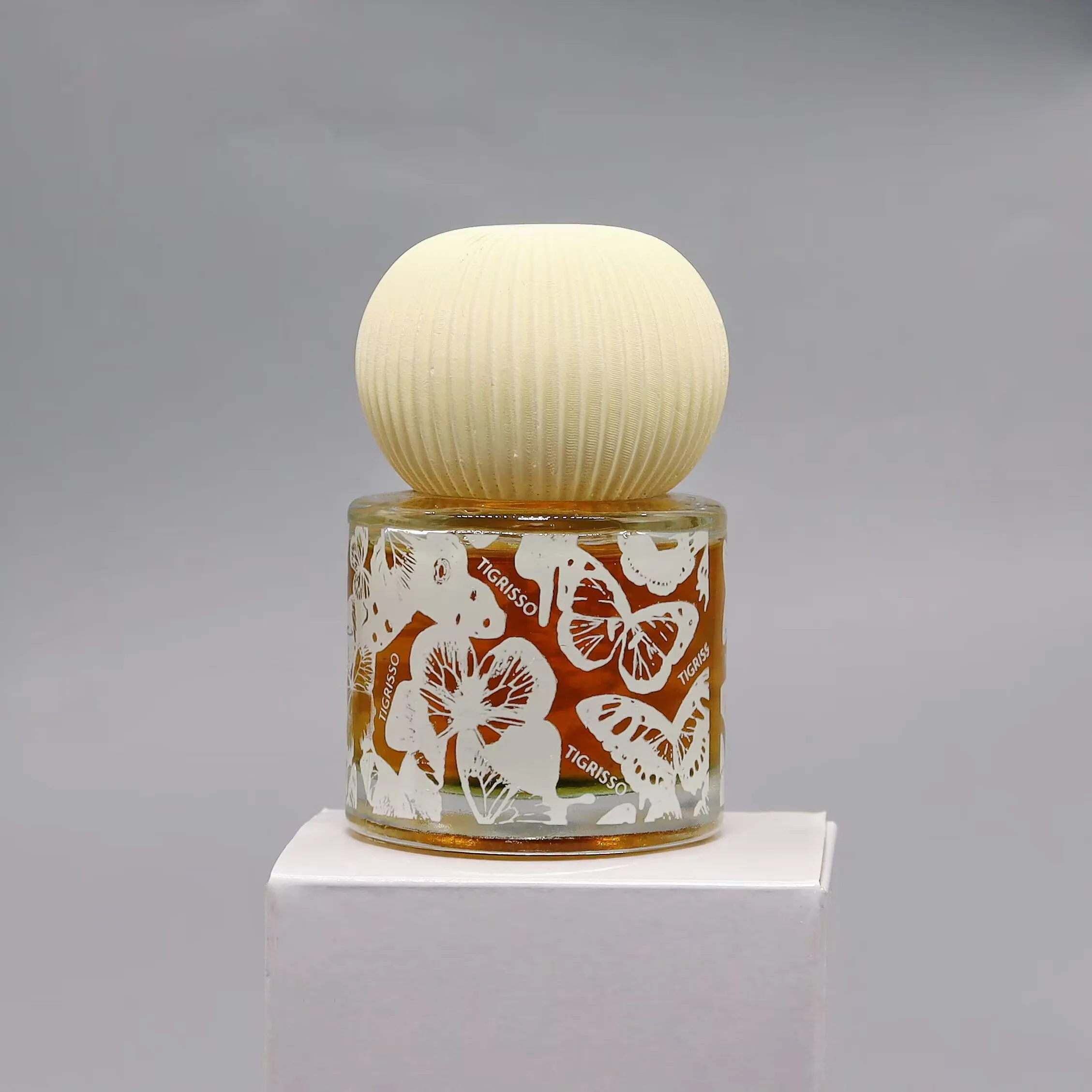 NEW ARRIVAL  Customized Home Decor Luxury Air Freshener Perfume Glass Bottle Reed Diffuser Gift Set