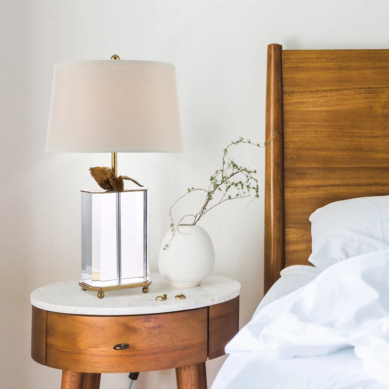 Fashion Modern Art Deco Solid Brass Home Goods Luxury Crystal Table Lamp for Wholesale