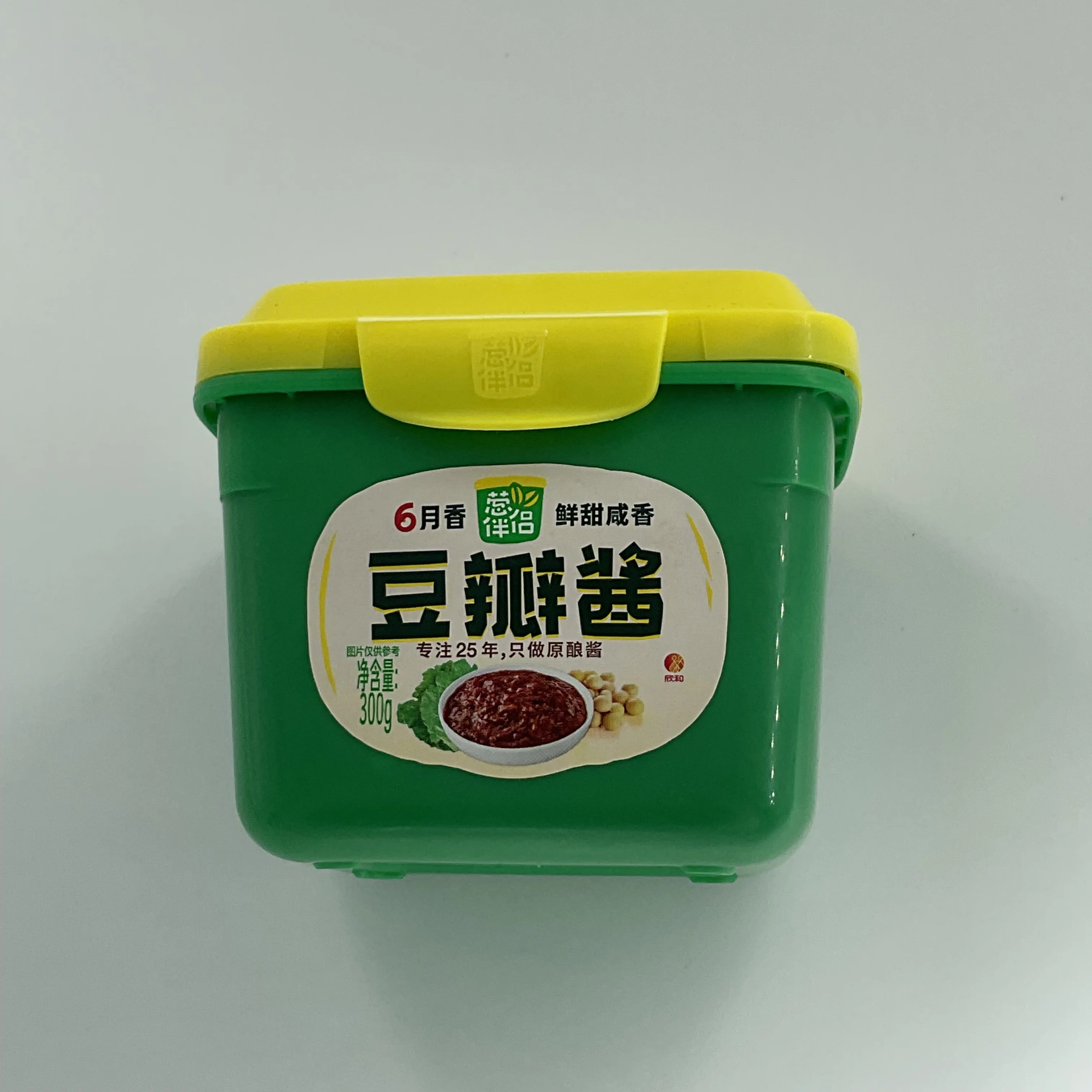 Wholesale Hot Selling High Quality Natural Nice Soy Bean Sauce Soybean Seasoning with Chili for Supermarket and Restaurant