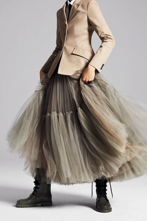 2023Spring and summer NewDHome high-end famous brand same style all-matching black oversized hem skirt mesh long dress