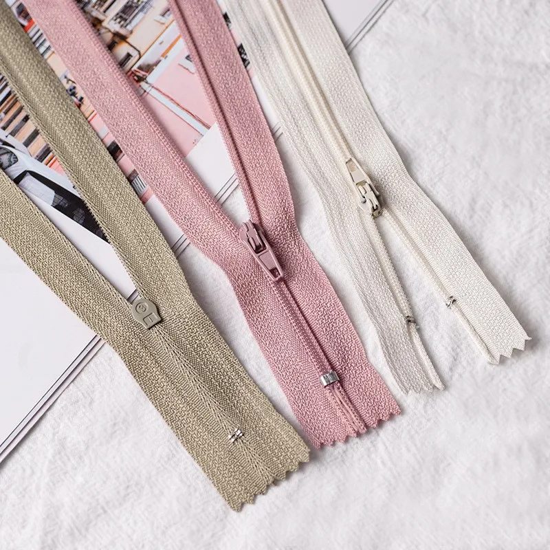 Custom 3# Open End Zipper Stop Make Up Travel Zipper Tape By Nylon Zipper Long Chain