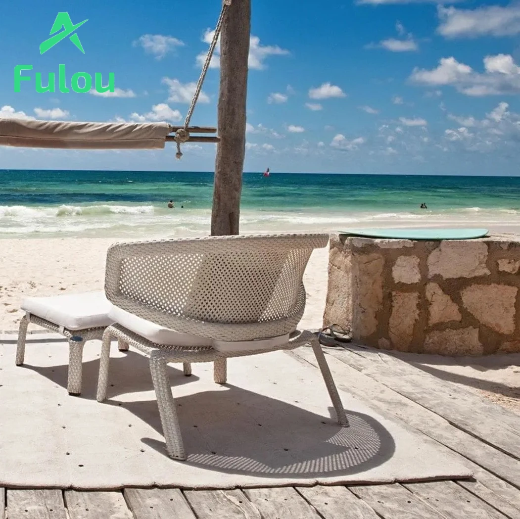 Hotel inspired patio Aluminum couch UV Resistant Couch Luxury Pool Furniture adjustable stackable Beach Chair Wheels
