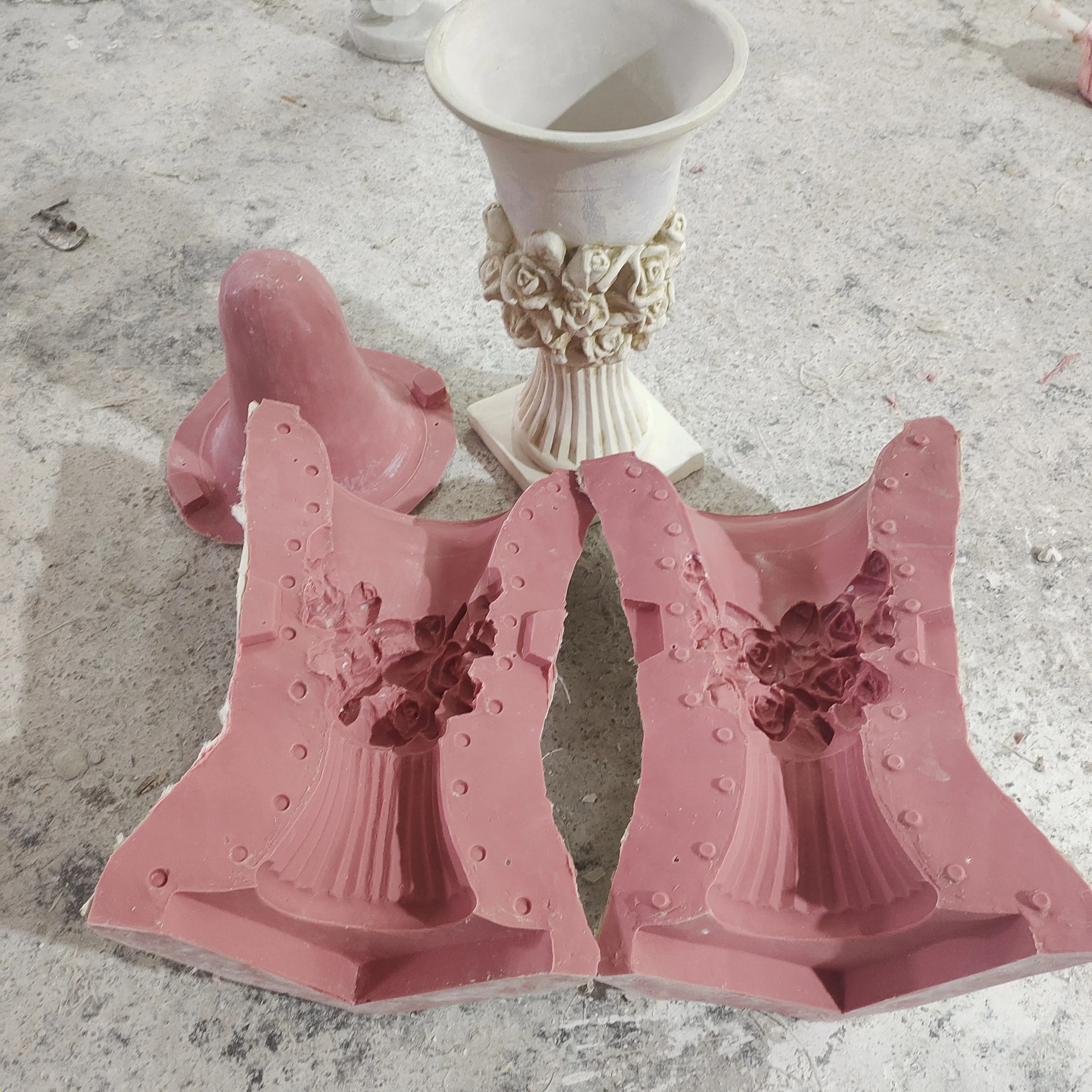 2022 RF Outdoor high quality decor fiberglass injection molding flower pot moulds silicone concrete cement flower pot molds