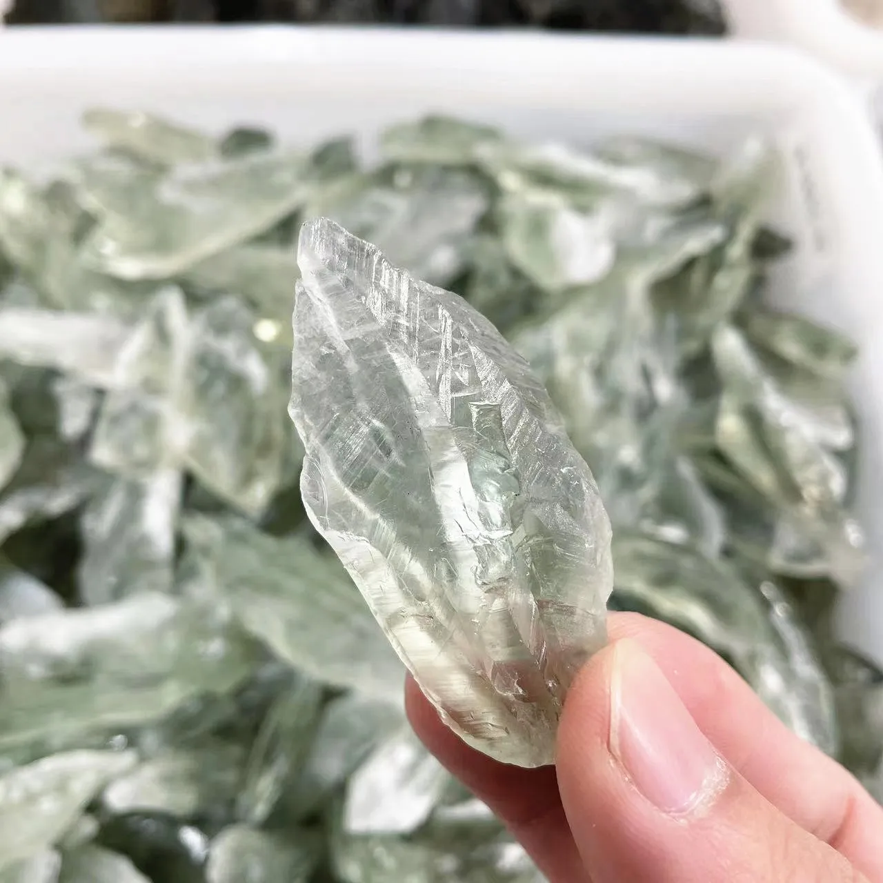 Bulk Wholesale Natural green Crystal Raw Rough Quartz Crystal Stones