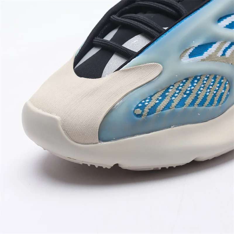 Original High Quality Men Popular Classic Luminous Daddy Shoes Couple Fashion Reflective Sneakers Original 700 V3